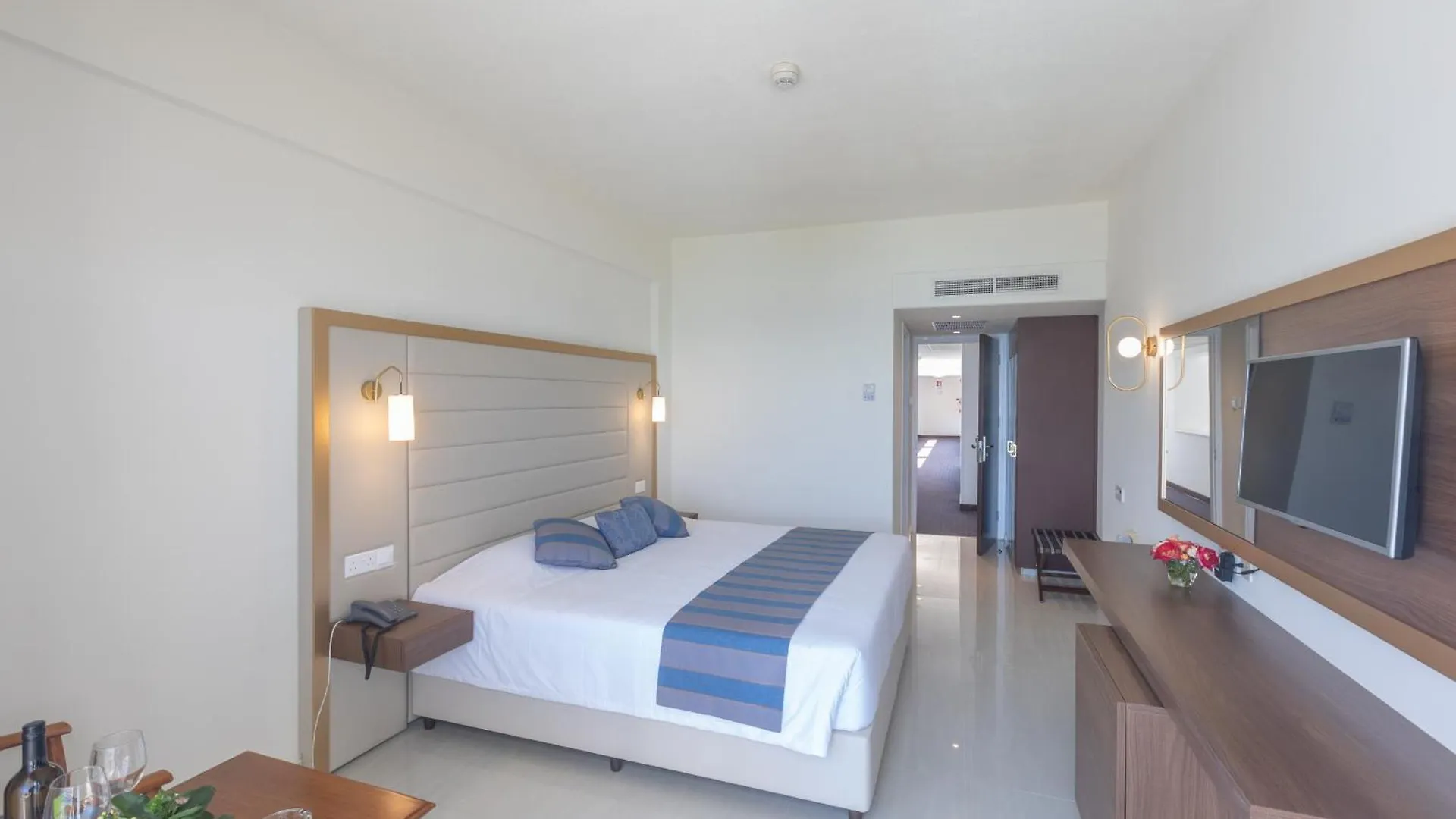 Iliada Beach Hotel 普罗塔拉斯