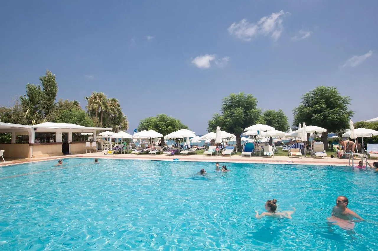 Iliada Beach Hotel 普罗塔拉斯 4*,