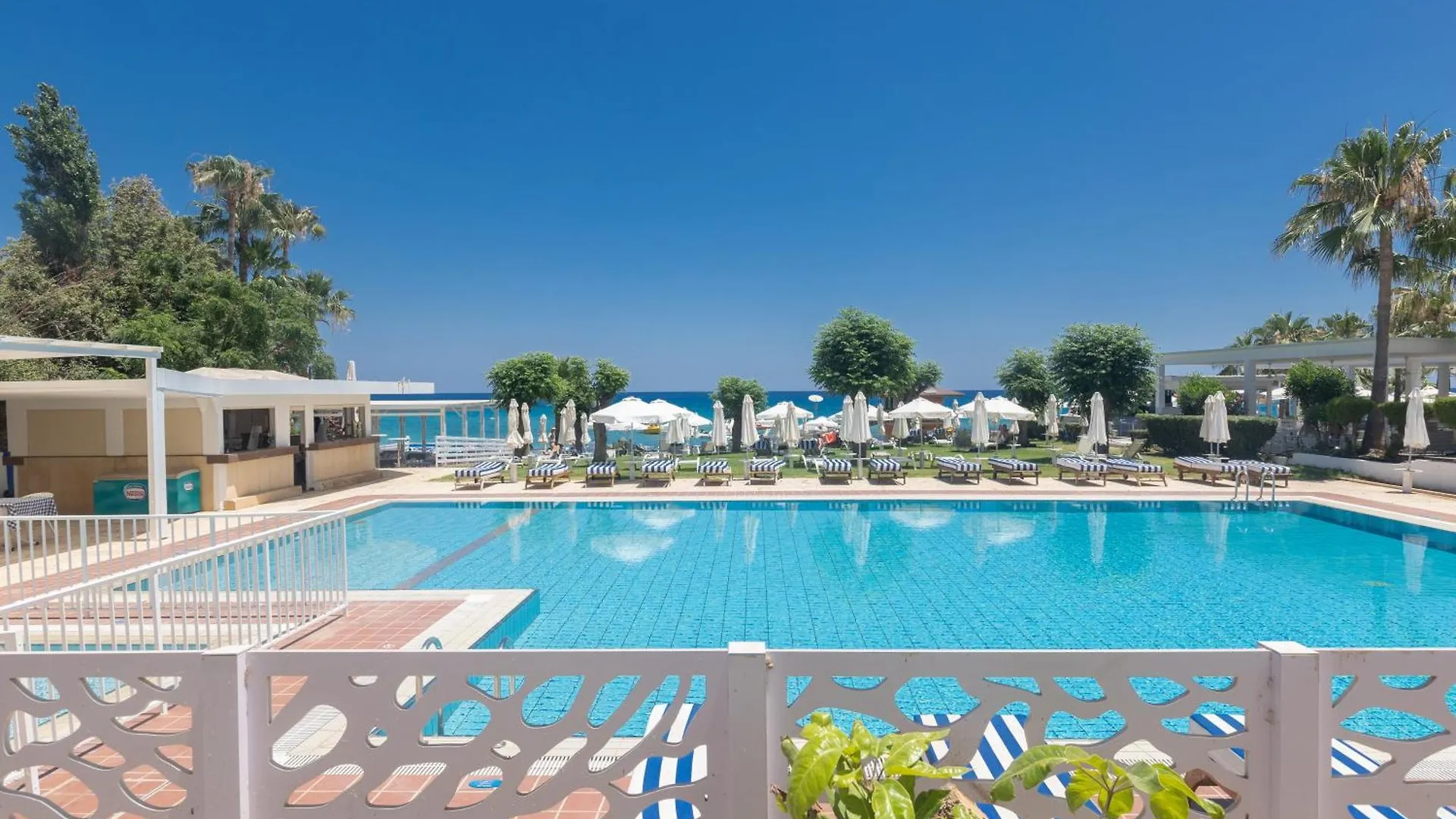 Iliada Beach Hotel 普罗塔拉斯