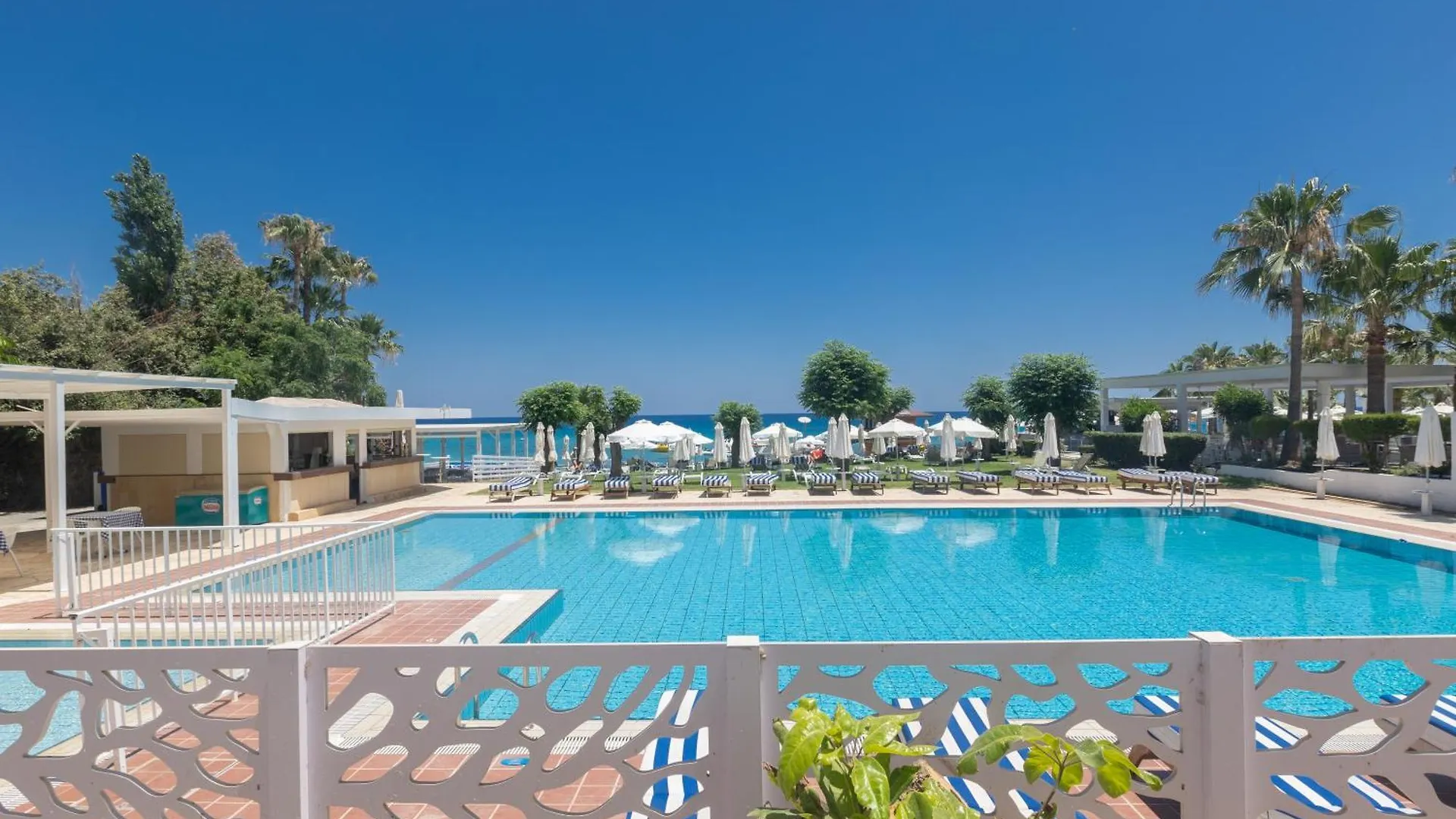 Iliada Beach Hotel 普罗塔拉斯